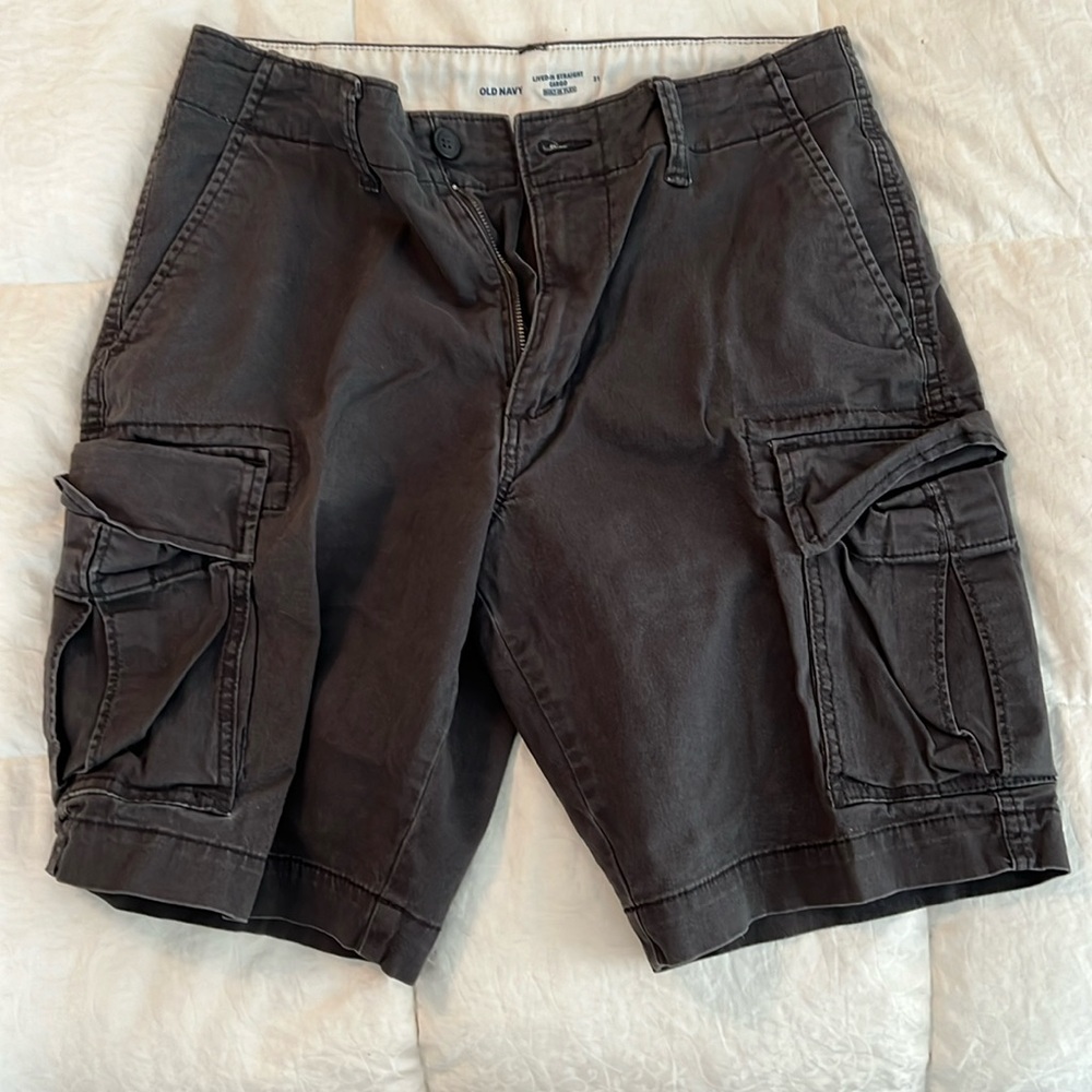 Never been worn, Old Navy cargo shorts. 31 inch waist.